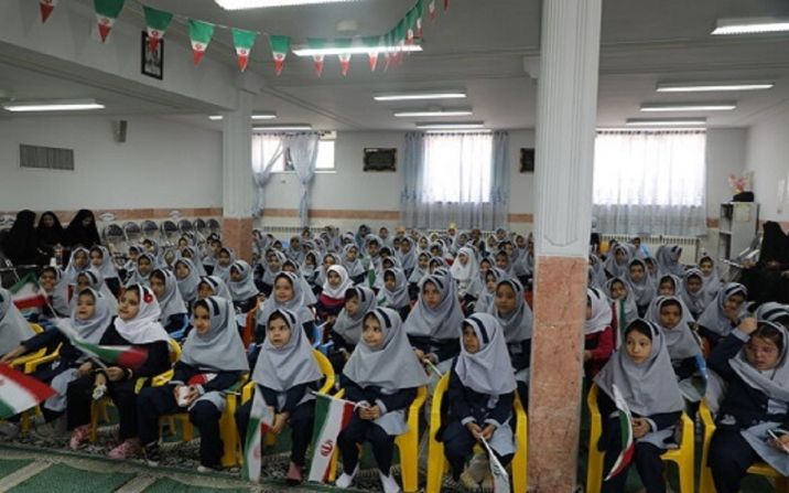 دانش آموزان کلاس اولی قم سال تحصیلی جدید را آغاز کردند دانش آموزان کلاس اولی قم سال تحصیلی جدید را آغاز کردند